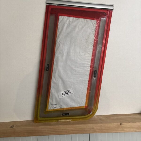 Engelse caravan Voorraam 41,5 x 97,5 / 73,5